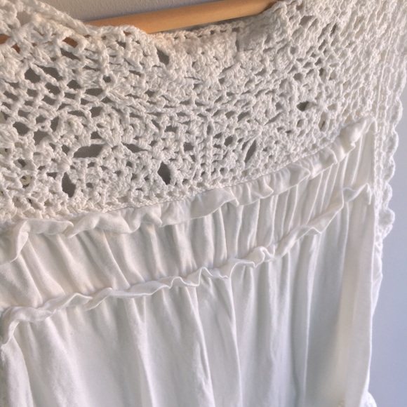 [SOLD] White boho crochet sleeveless top - XS, fits S - Picture 4 of 4